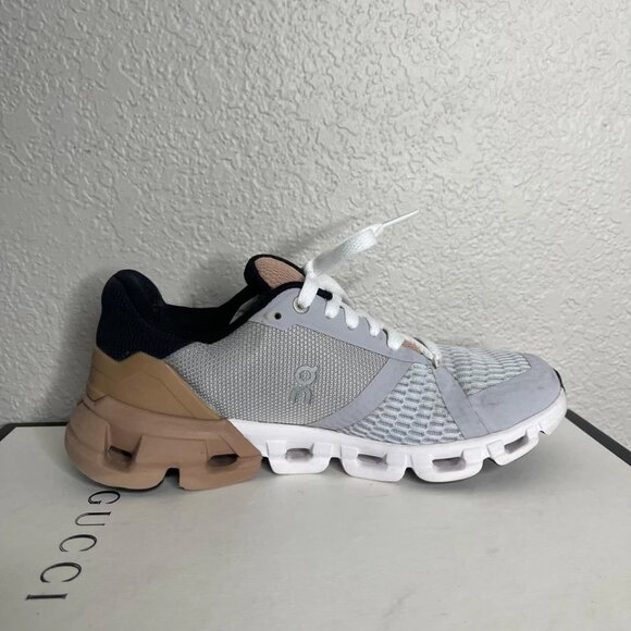 On Cloudflyer Swiss Engineering Glacier Rosebrown Running Shoes Women's Size 7 - Picture 2 of 11